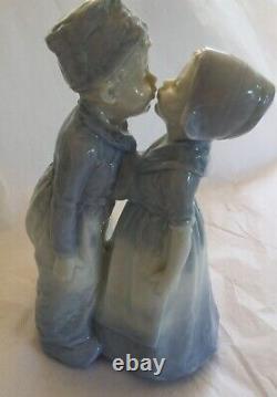 Antique Germany Gerber Heubach Blue & White Dutch Boy & Girl Kissing 7.5 Tall