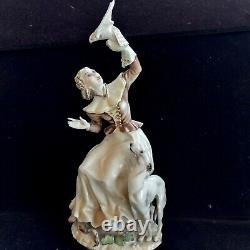 Antique Porcelain Figurine HUTSCHENREUTHER Huntress H. Achtziger