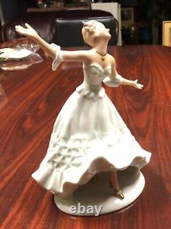 Fabulous Vintage Wallendorf Porcelain Dancing Lady