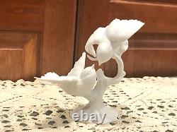 KAISER BOCHMANN TITMICE Group Kiss LOVEBIRDS Vintage Porcelain Bisque FIGURINE