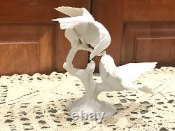 KAISER BOCHMANN TITMICE Group Kiss LOVEBIRDS Vintage Porcelain Bisque FIGURINE