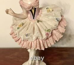 Lovely 7.75 Vintage VOLKSTEDT Germany Ballet Dancer w Lace Porcelain Figurine