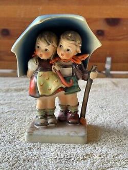 MJ Hummel Goebel Stormy Weather #71 Figurine TMK2 West Germany Vintage