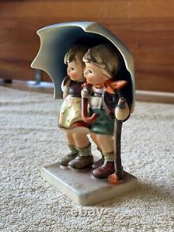 MJ Hummel Goebel Stormy Weather #71 Figurine TMK2 West Germany Vintage