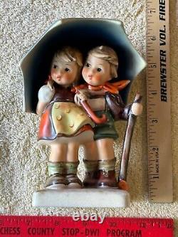 MJ Hummel Goebel Stormy Weather #71 Figurine TMK2 West Germany Vintage