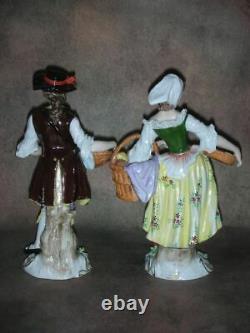 Old Vintage Original Sitzendorf 2 Porcelain Figurines Couple German Collectibles