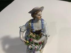 Pair Antique Meissen Porcelain Figurine Man & Woman with Flower Basket 1850-1899