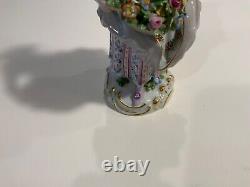 Pair Antique Meissen Porcelain Figurine Man & Woman with Flower Basket 1850-1899