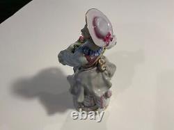 Pair Antique Meissen Porcelain Figurine Man & Woman with Flower Basket 1850-1899