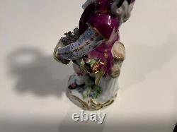 Pair Antique Meissen Porcelain Figurine Man & Woman with Flower Basket 1850-1899