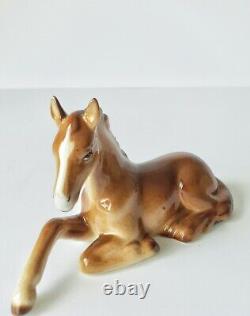 Rare Brown Horse Sitting Vintage Figurine Porcelain by LIPPELSDORF Germany 1950s