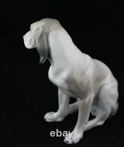 Rare antique porcelain German Shorthaired Pointer Dog Jagdhund by KVE, Karl Ens