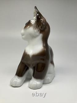 Rosenthal GERMANY Handpainted Figurine Brown & White SITTING CAT/KITTEN
