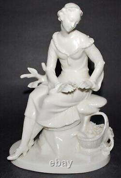 Schwarzburger Werkstatten Art Deco Porcelain Girl with Flower Basket. Hugo Meisel