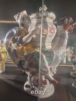 TOP Meissen Porcelain Figurine Chinoiserie Figural Mustard Pot and Cover