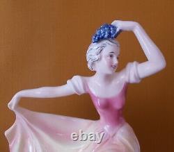 VINTAGE GERMANY PORCELAIN Figurine DANCING LADY HOLDING GRAPES Hertwig Katzhutte