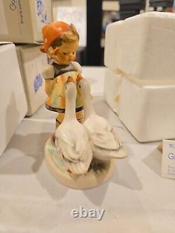 VINTAGE GOEBEL HUMMEL GOOSE GIRL Lisette 47/0 PORCELAIN FIGURINE GERMANY TMK