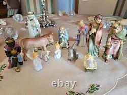 Vintage 12 Piece Goebel Hummel Nativity Porcelain Figurines Germany