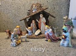 Vintage 14 Piece Goebel Hummel Nativity Porcelain Figurines Germany With manger