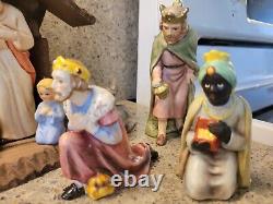 Vintage 14 Piece Goebel Hummel Nativity Porcelain Figurines Germany With manger