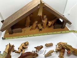 Vintage Carved Wooden Erzgebirge Nativity Manger German With 14 Figures