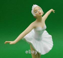 Vintage GERMAN Wallendorf BALLERINA Model 1755 22cm H Excellent