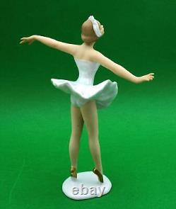 Vintage GERMAN Wallendorf BALLERINA Model 1755 22cm H Excellent