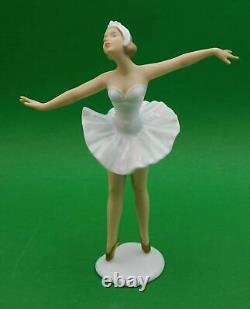 Vintage GERMAN Wallendorf BALLERINA Model 1755 22cm H Excellent