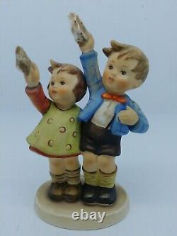 Vintage GOEBEL HUMMEL FIGURINE 153/0 Auf Wiedersehen W. Germany