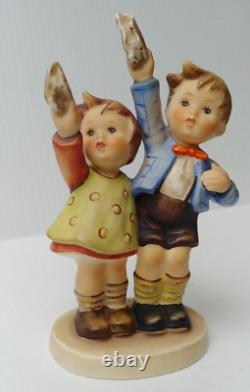 Vintage GOEBEL HUMMEL FIGURINE 153/0 Auf Wiedersehen W. Germany