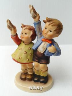 Vintage GOEBEL HUMMEL FIGURINE 153/0 Auf Wiedersehen W. Germany