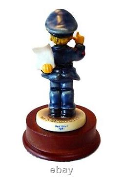 Vintage GOEBEL MJ HUMMEL 4.75 HALT #2039 FIGURINE NYC POLICE FOUNDATION 2003