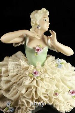 Vintage German DRESDEN Unterweissbach Porcelain LACE Ballerina Figurine MINT