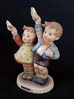 Vintage Goebel Germany Auf Wiedersehen porcelain figurine TMK 3, 5.5 inches