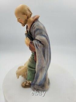 Vintage Goebel Hummel (214/F) Shepherd Standing Nativity (1951) 8 Figurine