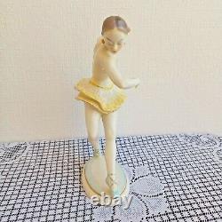 Vintage Hutschenreuther Lady Dance Art Deco Germany 9 High (Inv. 3014)