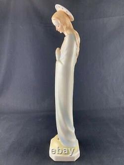 Vintage M. J. Hummel 16? Virgin Mary w Halo Figurine Pre-1972