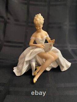 Vintage Schaubach Kunst Figurine Elegant Lady With Fan on Bench Germany