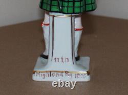 Vintage Sitzendorf Porcelain Figurine Soldier Guard 11th Highlander 1806 9 tall