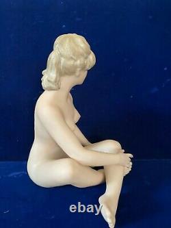 Vintage Wallendorf Figurine