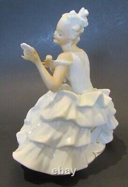 Vintage Wallendorf Schaubach Kunst Porcelain Figurine Lady Sitting 7 1/2 Tall