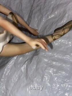 Vtg Wallendorf Shaubach Kunst Porcelain Ballerina Figures Swan Lake Set Of 2