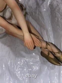 Vtg Wallendorf Shaubach Kunst Porcelain Ballerina Figures Swan Lake Set Of 2