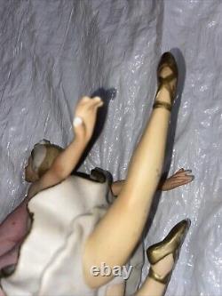 Vtg Wallendorf Shaubach Kunst Porcelain Ballerina Figures Swan Lake Set Of 2