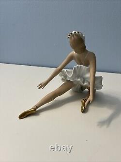 WALLENDORF SHAUBACH KUNST Germany Vintage Porcelain Ballerina Figure Swan Lake