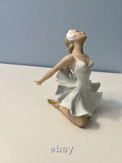 WALLENDORF SHAUBACH KUNST Germany Vintage Porcelain Ballerina Figure Swan Lake