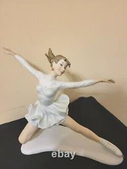 Wallendorf Ice Skater Figurine Vintage 9 Inches Tall